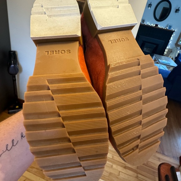 Women’s Size 9.5 Sorel Emelie Chelsea Suede Ankle Boots Waterproof Red/Orange - Picture 7 of 10